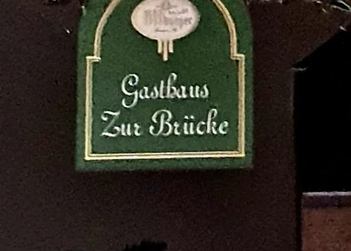 Zur Bruecke Hotel *